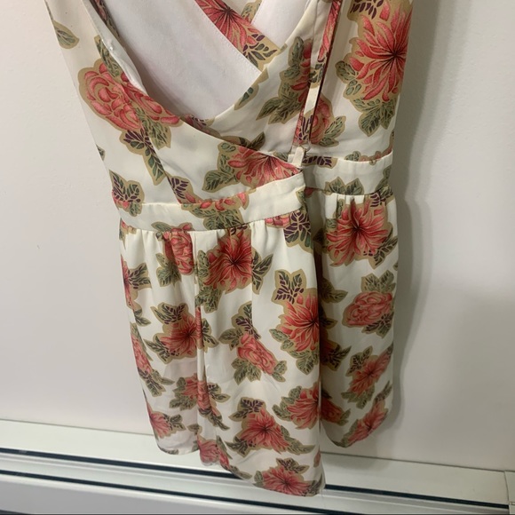 Floral flowy tank top - Picture 3 of 9